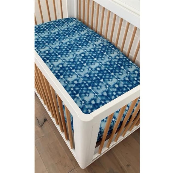 SpearmintLOVE Indigo Tie Dye Muslin Crib Sheets NWOT - Picture 4 of 6